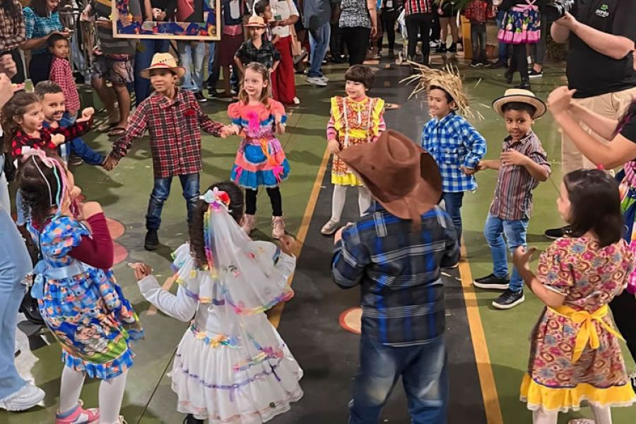 CEMEI Bernardina Ferreira de Andrade realiza a “Festa da Família”